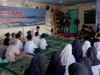 Otobaik, Berbagi Kebaikan dengan Warga Kampung Kamal Muara